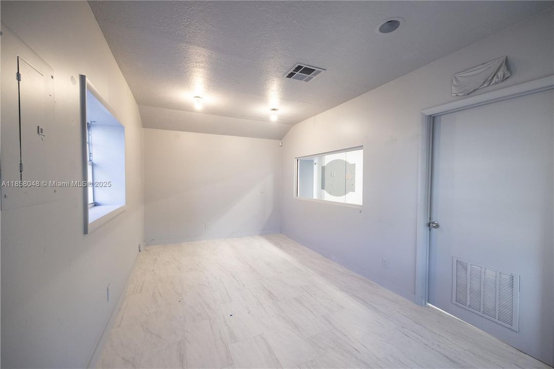 Recently Rented: $7,900 (0 beds, 0 baths, 0 Square Feet)