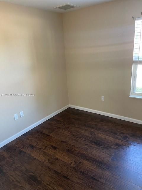 待售: $315,000 (4 贝兹, 2 浴室, 1750 平方英尺)