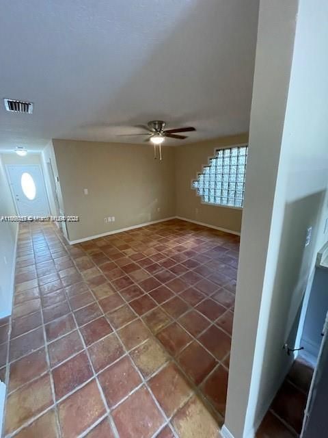 待售: $315,000 (4 贝兹, 2 浴室, 1750 平方英尺)