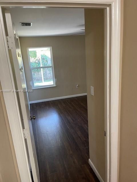 待售: $315,000 (4 贝兹, 2 浴室, 1750 平方英尺)