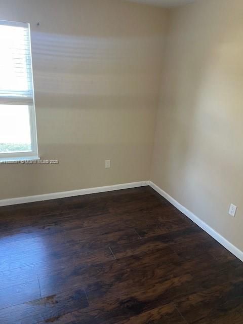 待售: $315,000 (4 贝兹, 2 浴室, 1750 平方英尺)