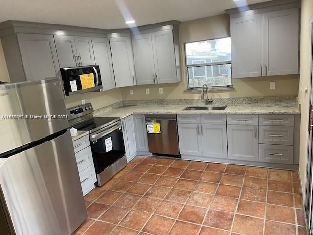 待售: $315,000 (4 贝兹, 2 浴室, 1750 平方英尺)