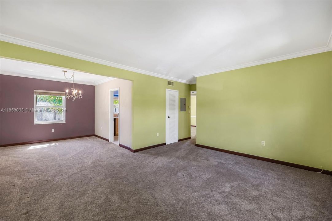 Recently Sold: $400,000 (2 beds, 1 baths, 786 Square Feet)
