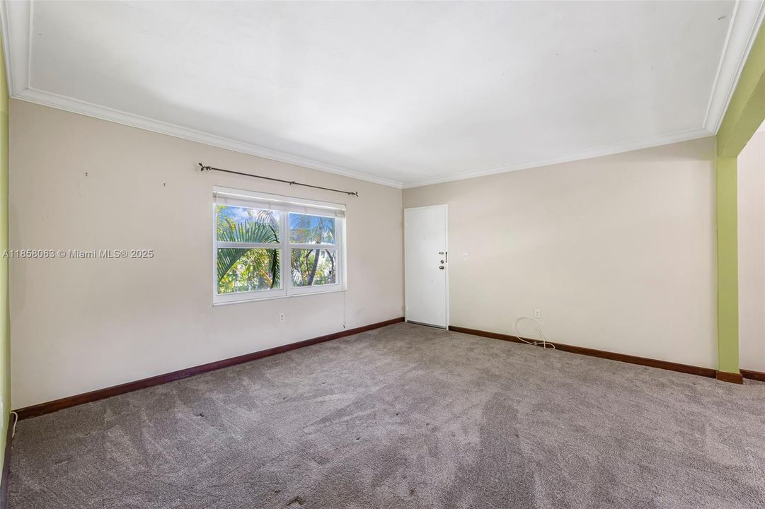 Recently Sold: $400,000 (2 beds, 1 baths, 786 Square Feet)