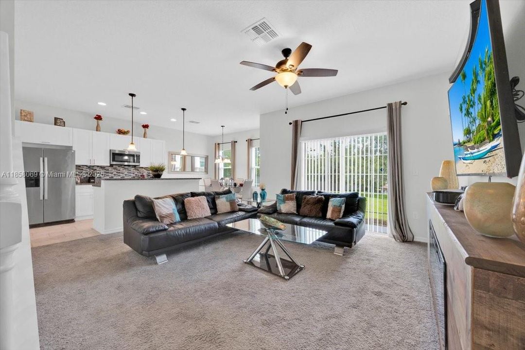 最近售出: $345,900 (3 贝兹, 2 浴室, 0 平方英尺)