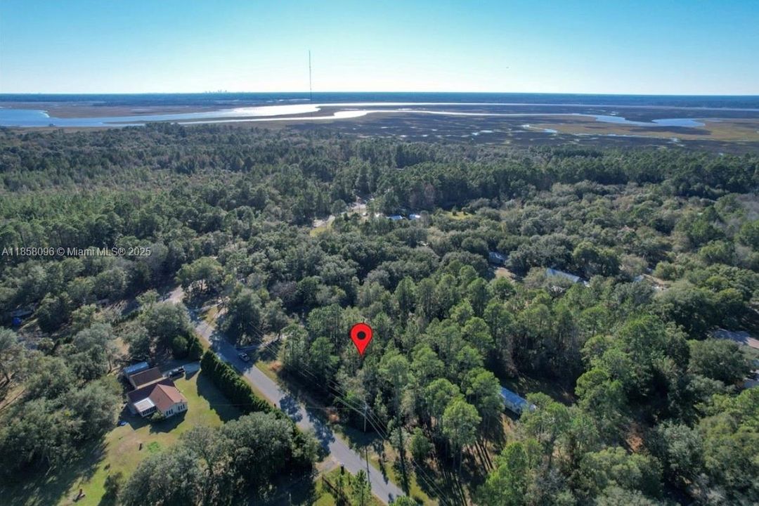 На продажу: $126,000 (1.00 acres)