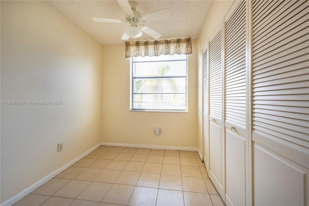 Active With Contract: $115,000 (2 beds, 2 baths, 1000 Square Feet)