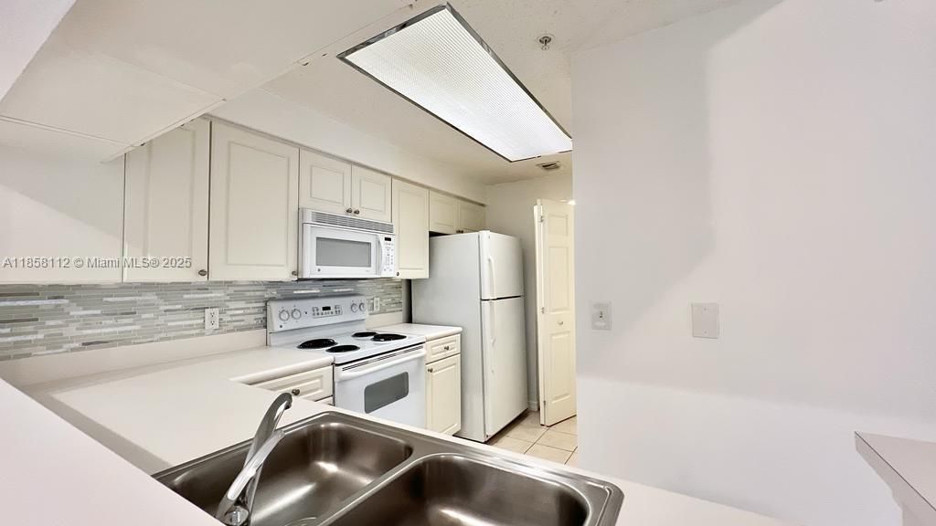 Recientemente alquilado: $2,150 (1 camas, 1 baños, 768 Pies cuadrados)