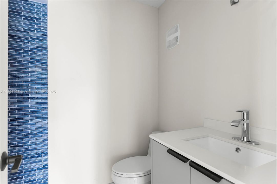 For Sale: $749,900 (2 beds, 2 baths, 1570 Square Feet)