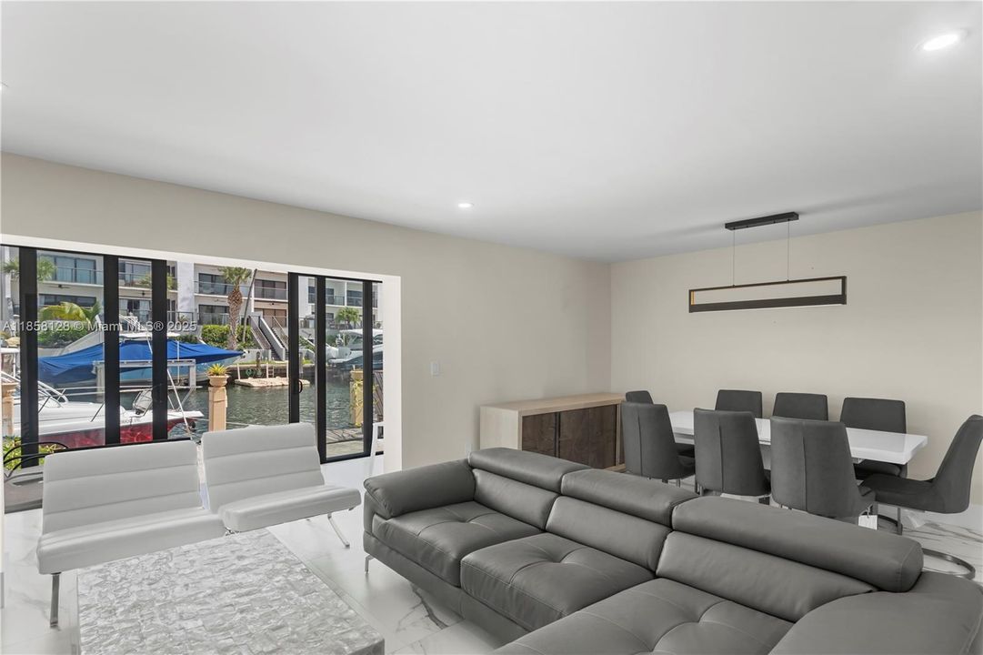 For Sale: $749,900 (2 beds, 2 baths, 1570 Square Feet)