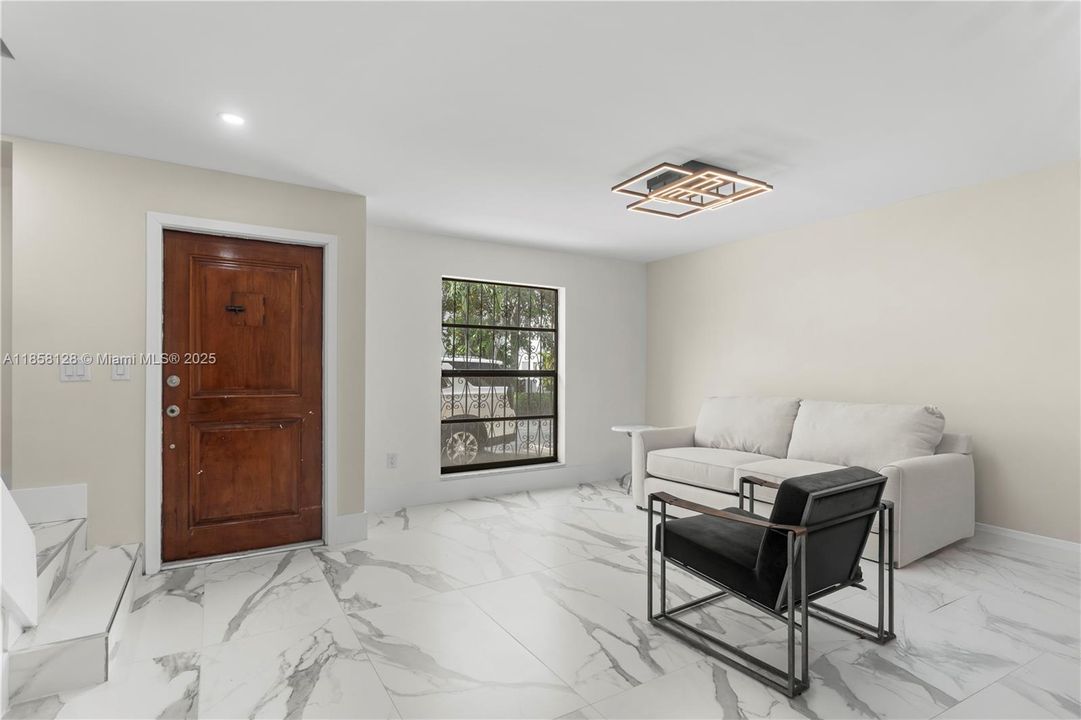 For Sale: $749,900 (2 beds, 2 baths, 1570 Square Feet)