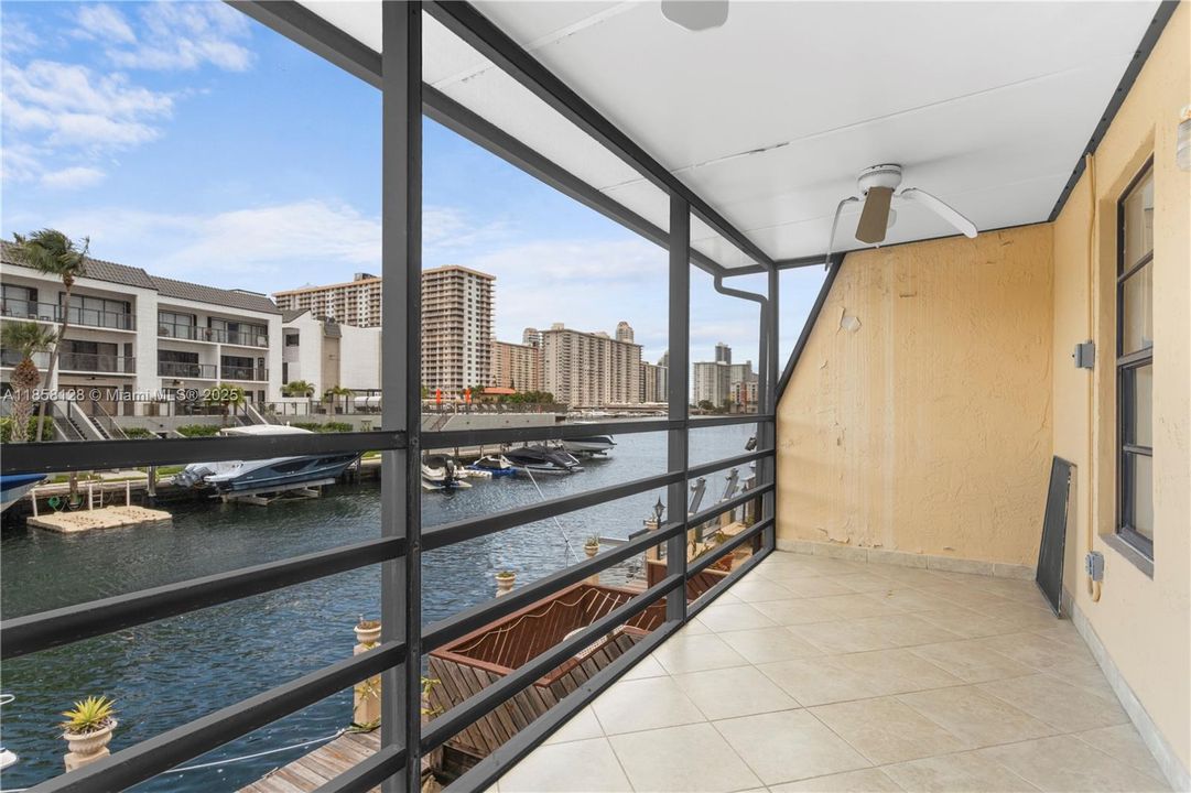 For Sale: $749,900 (2 beds, 2 baths, 1570 Square Feet)