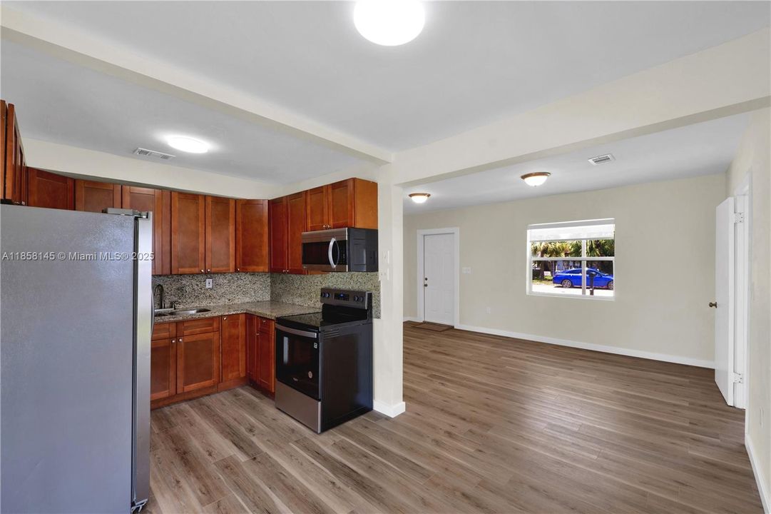 Recently Sold: $520,000 (3 beds, 1 baths, 1065 Square Feet)