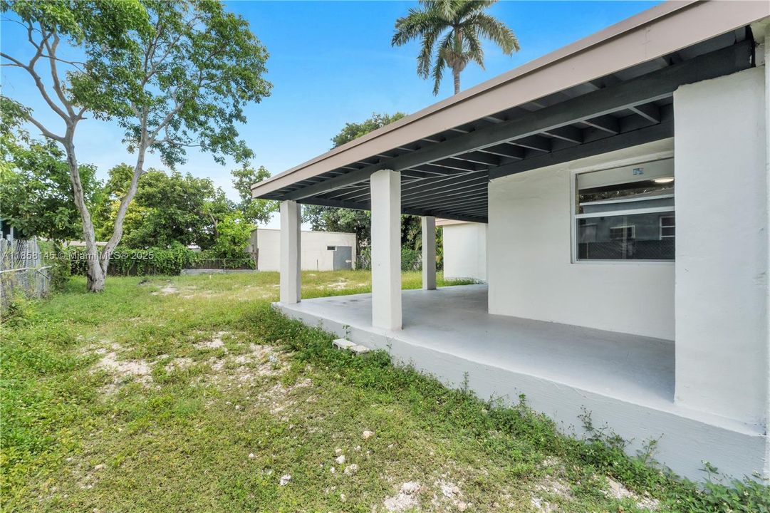 Recently Sold: $520,000 (3 beds, 1 baths, 1065 Square Feet)