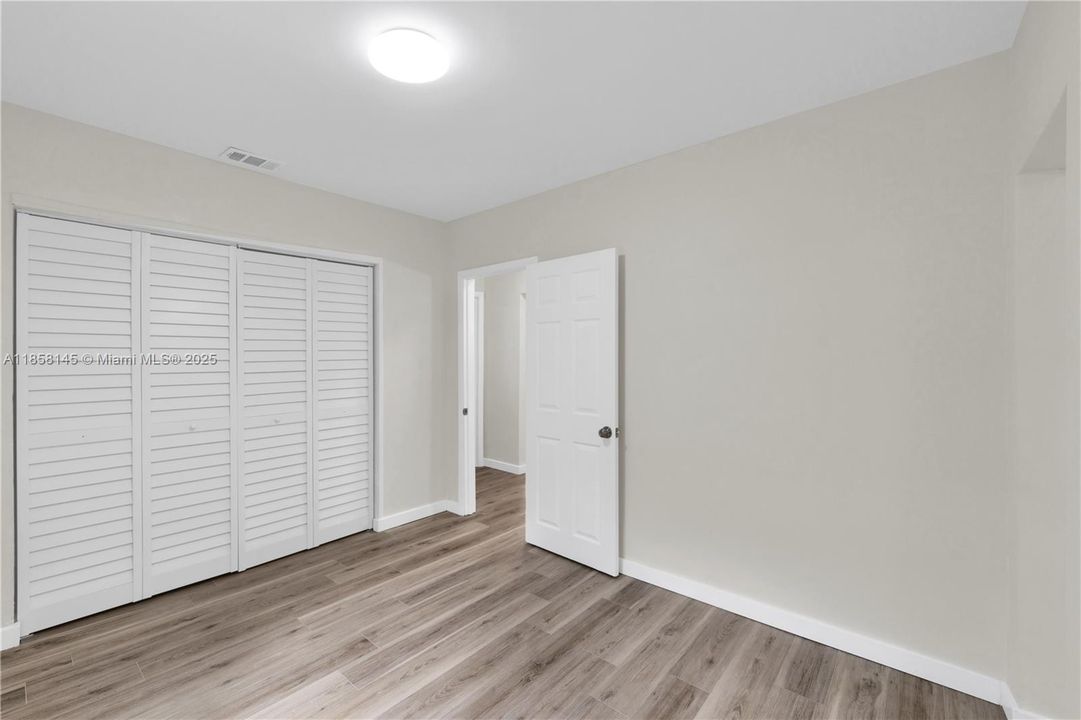 Recently Sold: $520,000 (3 beds, 1 baths, 1065 Square Feet)