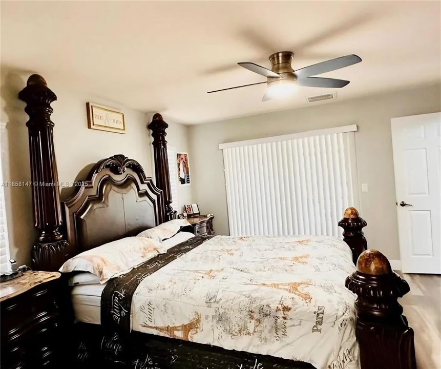 На продажу: $360,000 (3 спален, 2 ванн, 1653 Квадратных фут)