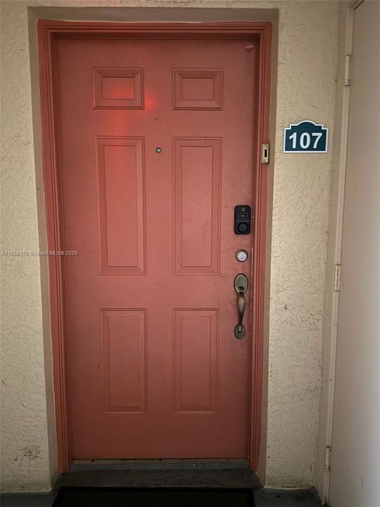 最近售出: $315,000 (3 贝兹, 2 浴室, 1160 平方英尺)