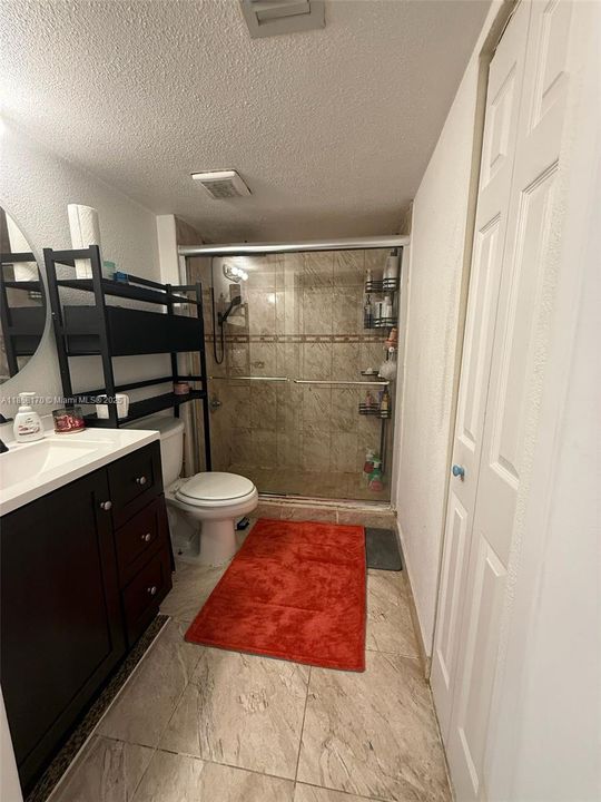 最近售出: $315,000 (3 贝兹, 2 浴室, 1160 平方英尺)