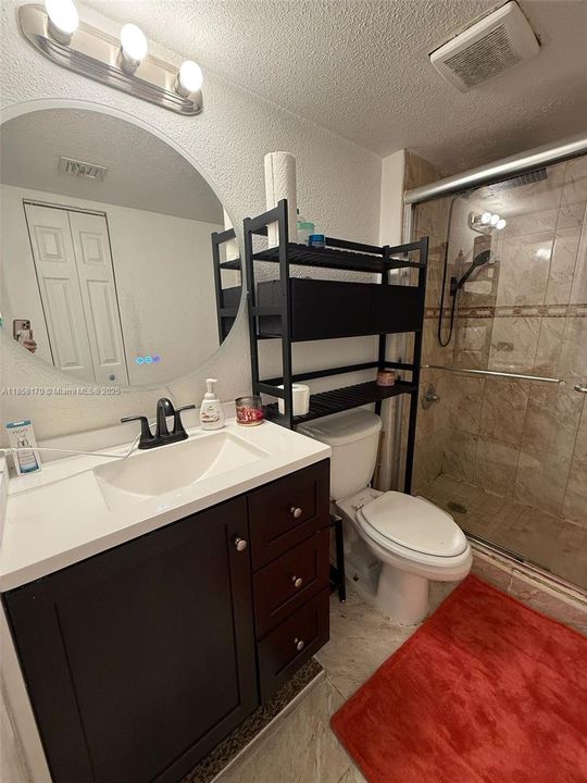 最近售出: $315,000 (3 贝兹, 2 浴室, 1160 平方英尺)