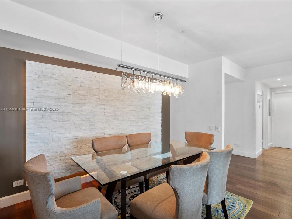 For Sale: $1,300,000 (3 beds, 2 baths, 1719 Square Feet)