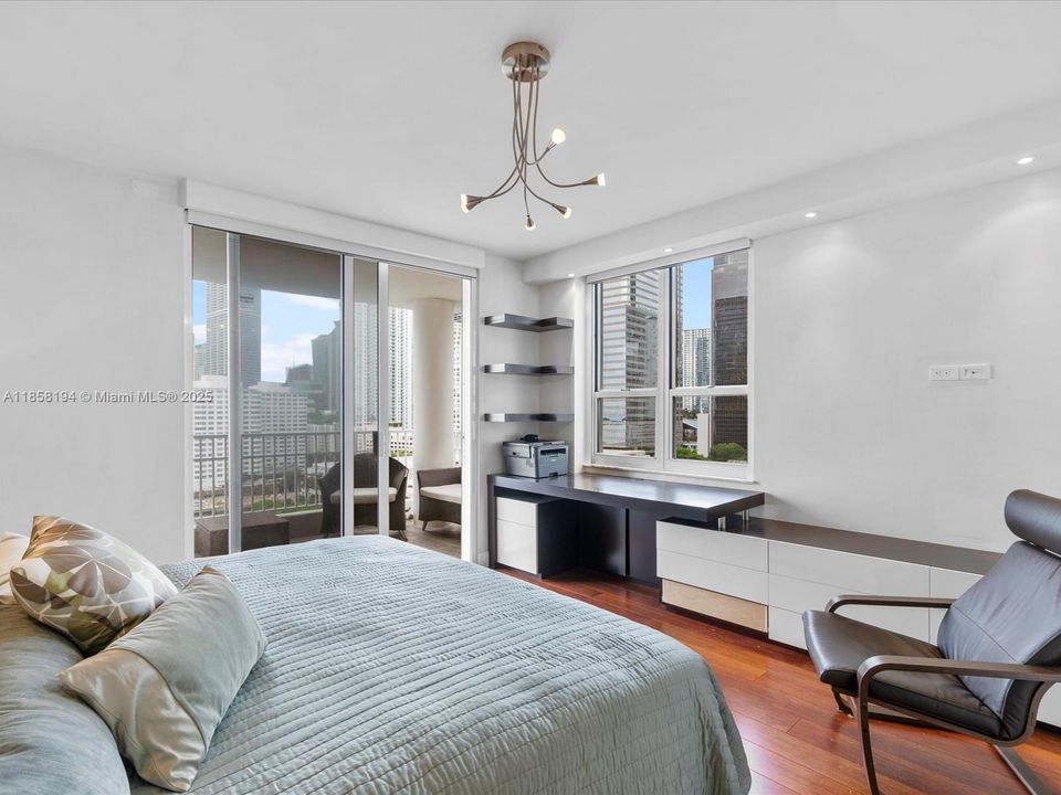 For Sale: $1,300,000 (3 beds, 2 baths, 1719 Square Feet)