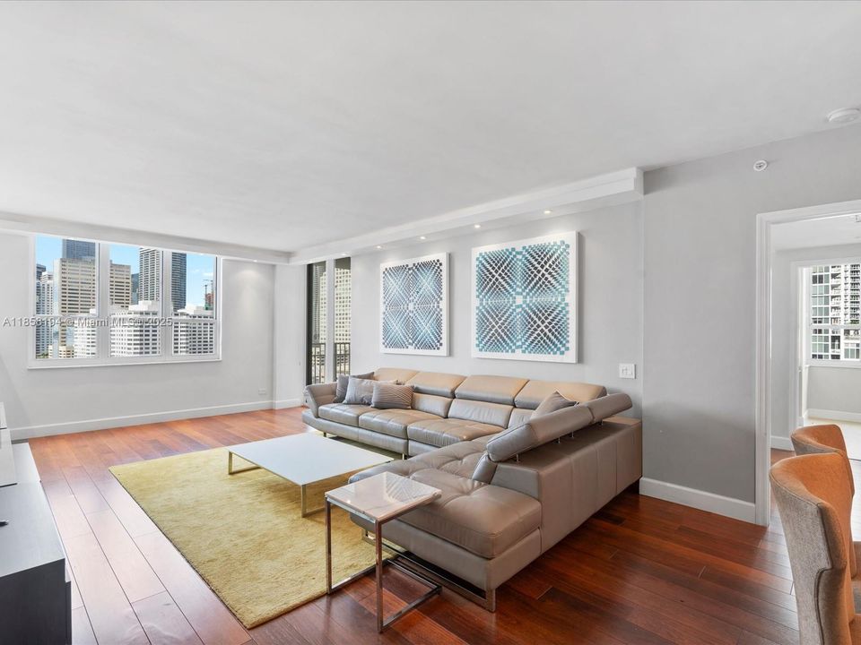 For Sale: $1,300,000 (3 beds, 2 baths, 1719 Square Feet)