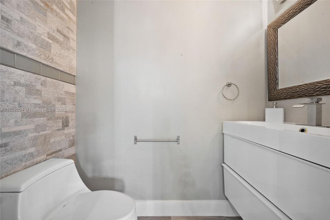 最近租的: $3,500 (4 贝兹, 2 浴室, 2484 平方英尺)