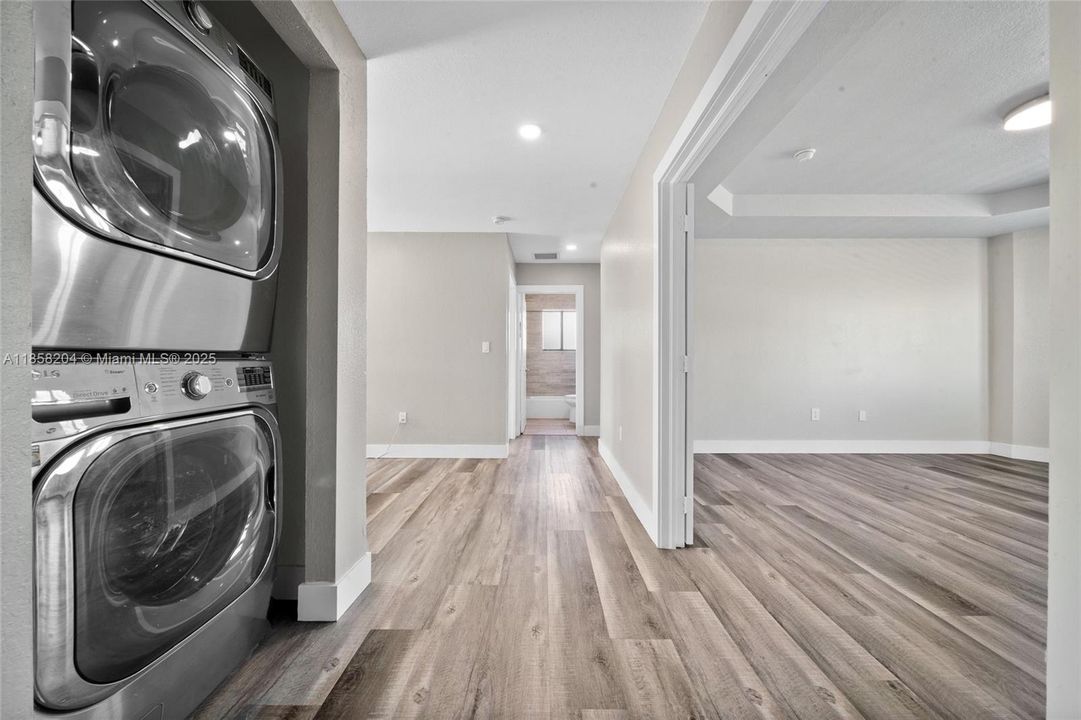 最近租的: $3,500 (4 贝兹, 2 浴室, 2484 平方英尺)