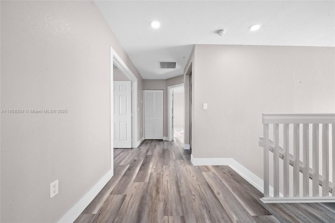 最近租的: $3,500 (4 贝兹, 2 浴室, 2484 平方英尺)