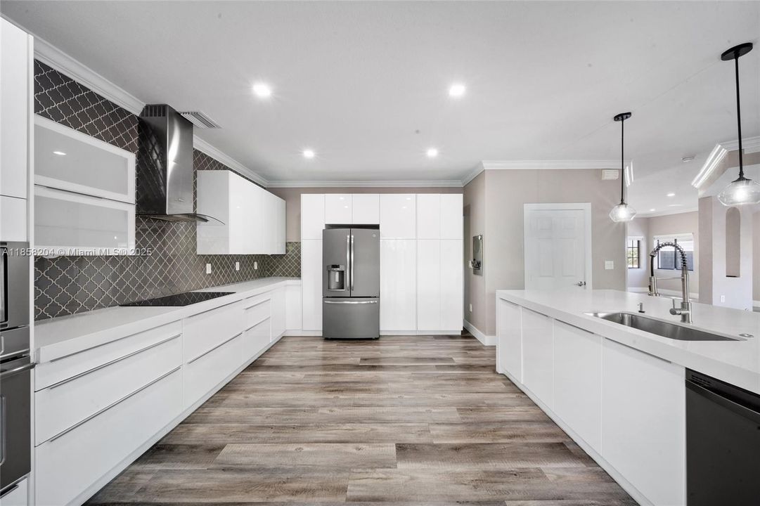 最近租的: $3,500 (4 贝兹, 2 浴室, 2484 平方英尺)