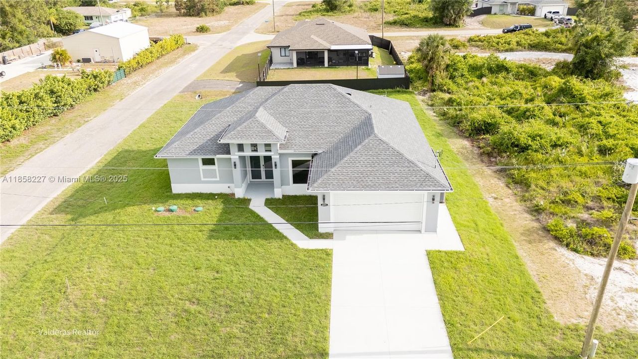 На продажу: $375,000 (3 спален, 2 ванн, 1600 Квадратных фут)