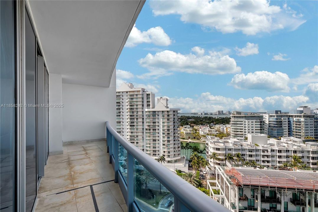 For Sale: $5,450,000 (4 beds, 4 baths, 3640 Square Feet)