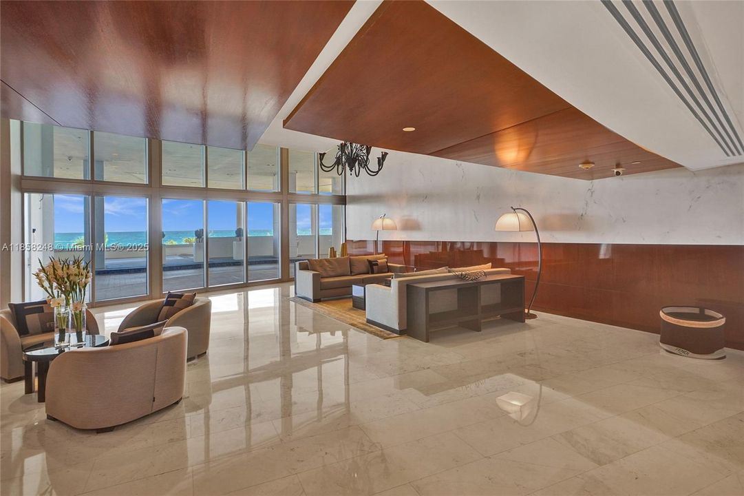 待售: $1,250,000 (1 贝兹, 1 浴室, 858 平方英尺)