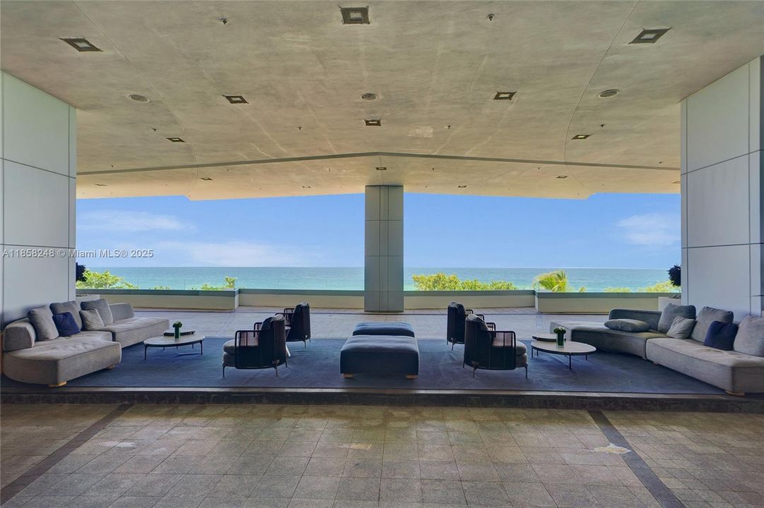 待售: $1,250,000 (1 贝兹, 1 浴室, 858 平方英尺)