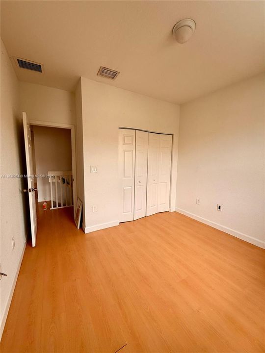 На продажу: $440,000 (4 спален, 3 ванн, 1736 Квадратных фут)