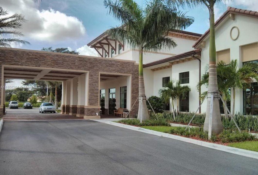 На продажу: $440,000 (4 спален, 3 ванн, 1736 Квадратных фут)