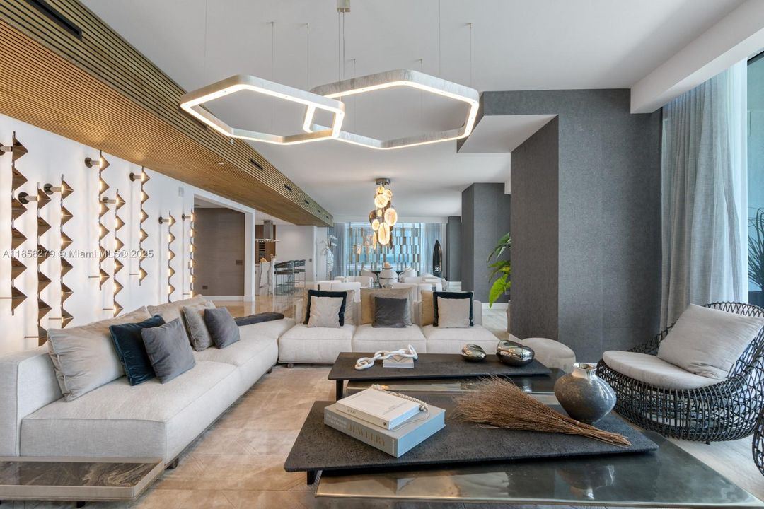 待售: $17,999,000 (6 贝兹, 6 浴室, 6049 平方英尺)