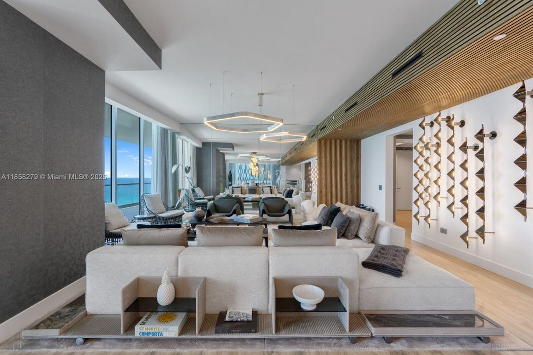 待售: $17,999,000 (6 贝兹, 6 浴室, 6049 平方英尺)