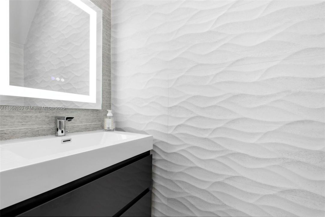 Недавно продано: $435,000 (3 спален, 2 ванн, 1693 Квадратных фут)