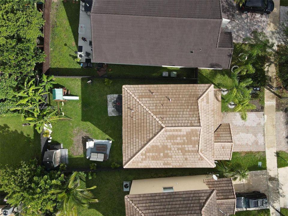 Недавно продано: $435,000 (3 спален, 2 ванн, 1693 Квадратных фут)