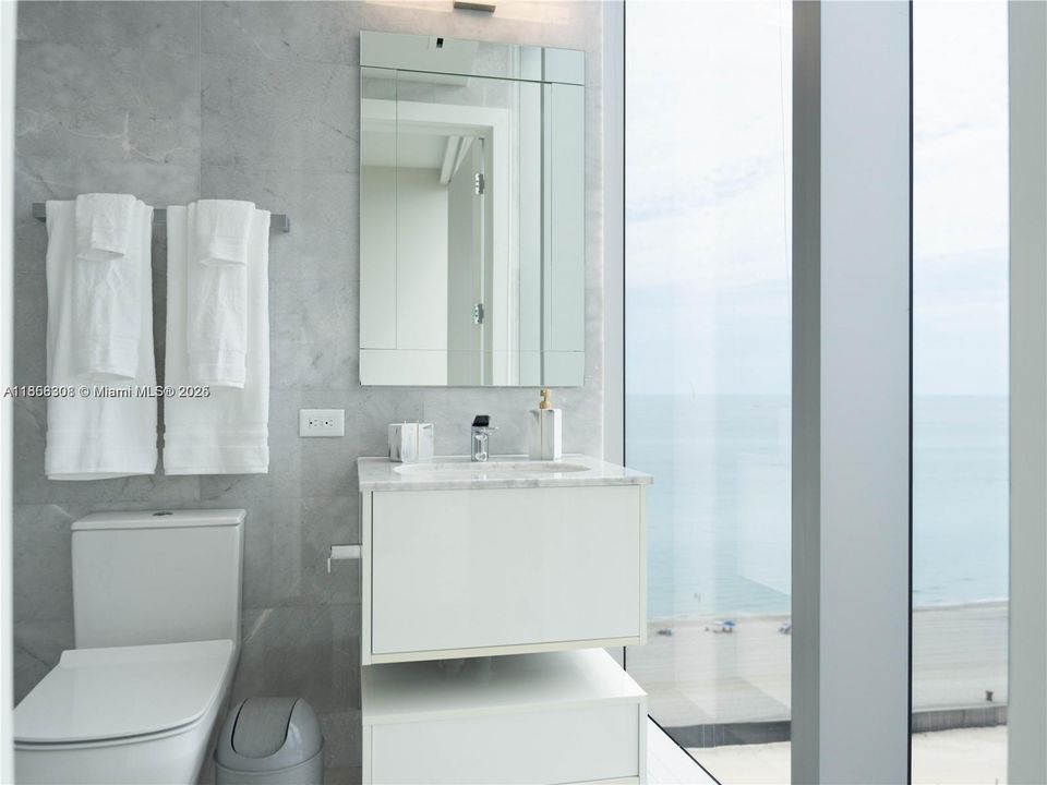 На продажу: $7,500,000 (4 спален, 5 ванн, 3252 Квадратных фут)