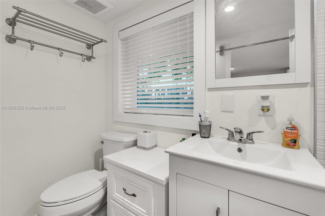 For Sale: $4,545,000 (6 beds, 5 baths, 3436 Square Feet)