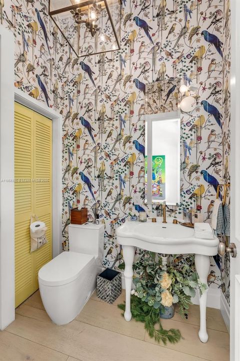 For Sale: $4,545,000 (6 beds, 5 baths, 3436 Square Feet)