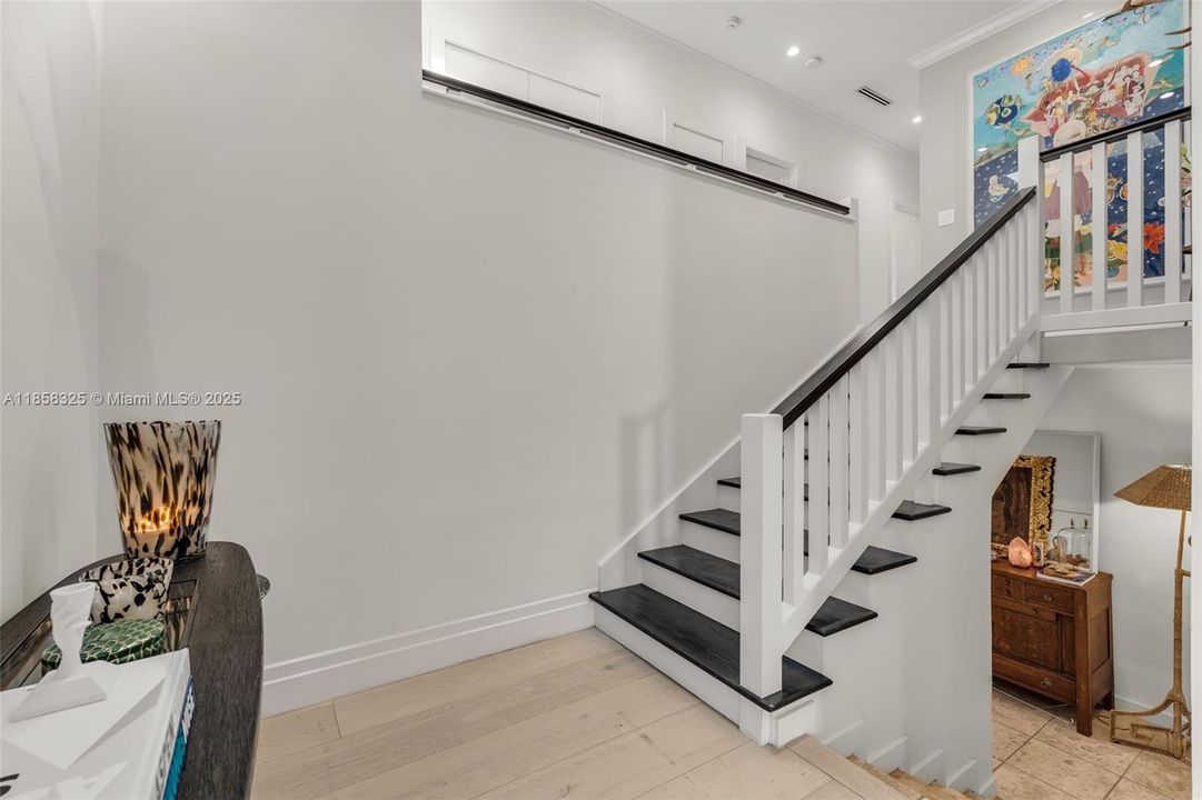 For Sale: $4,545,000 (6 beds, 5 baths, 3436 Square Feet)