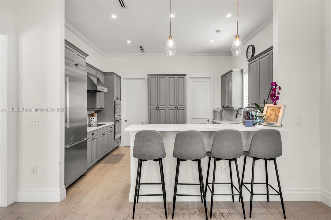 For Sale: $4,545,000 (6 beds, 5 baths, 3436 Square Feet)