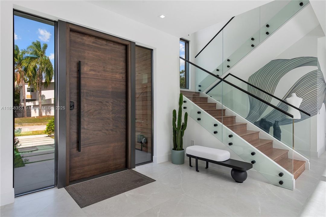 出租: $55,000 (9 贝兹, 7 浴室, 4729 平方英尺)