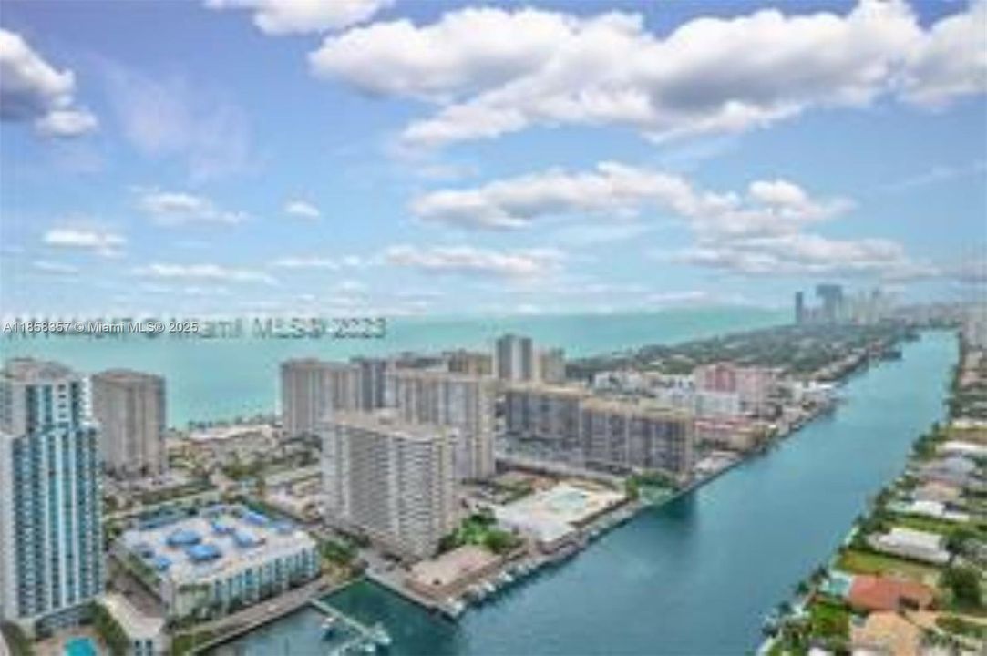 Недавно арендовано: $3,500 (2 спален, 2 ванн, 1380 Квадратных фут)