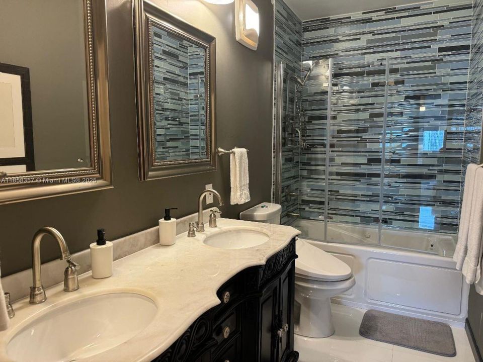 Недавно арендовано: $3,500 (2 спален, 2 ванн, 1380 Квадратных фут)