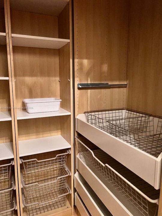 Недавно арендовано: $3,500 (2 спален, 2 ванн, 1380 Квадратных фут)