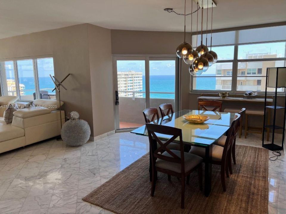 Недавно арендовано: $3,500 (2 спален, 2 ванн, 1380 Квадратных фут)